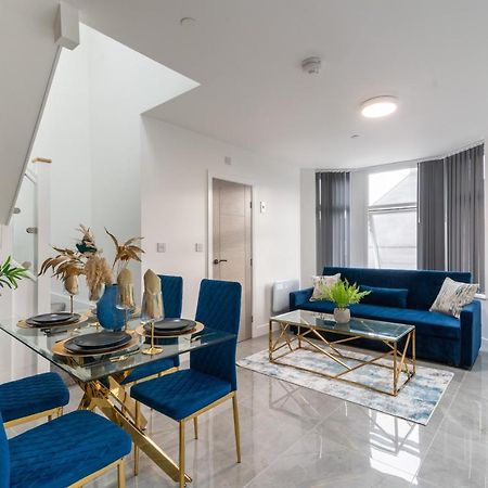 Cardiff Luxe Living Apartments ภายนอก รูปภาพ