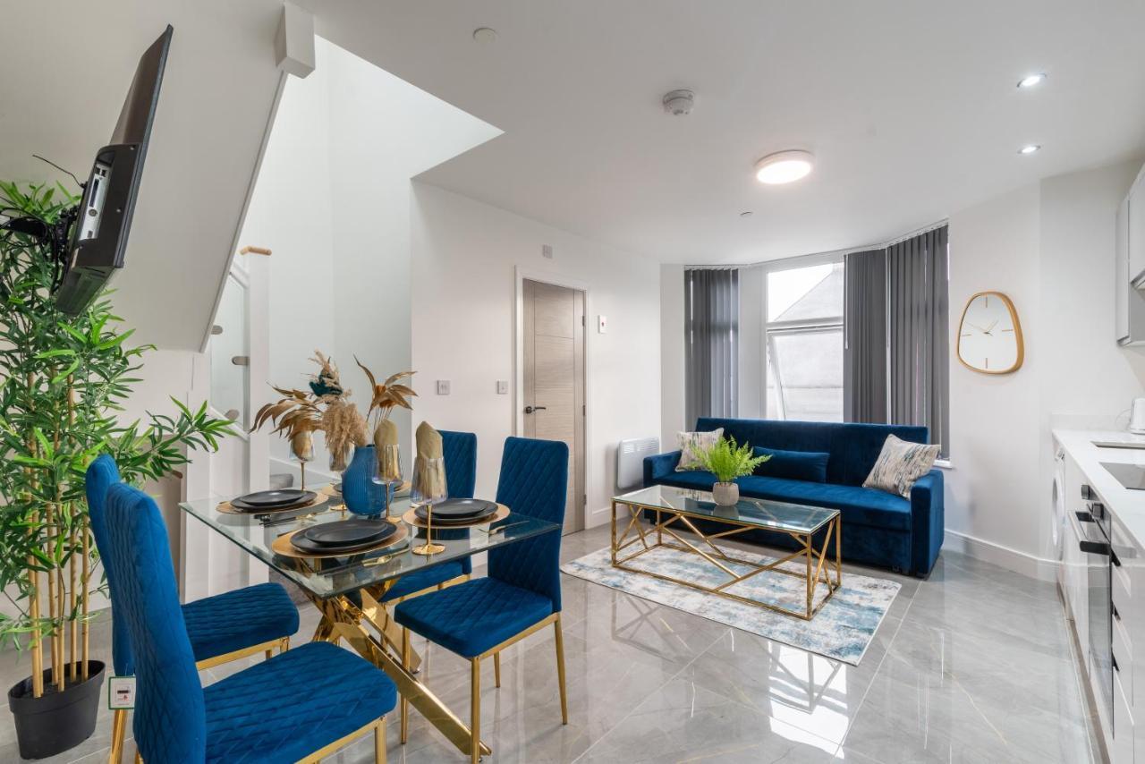 Cardiff Luxe Living Apartments ภายนอก รูปภาพ