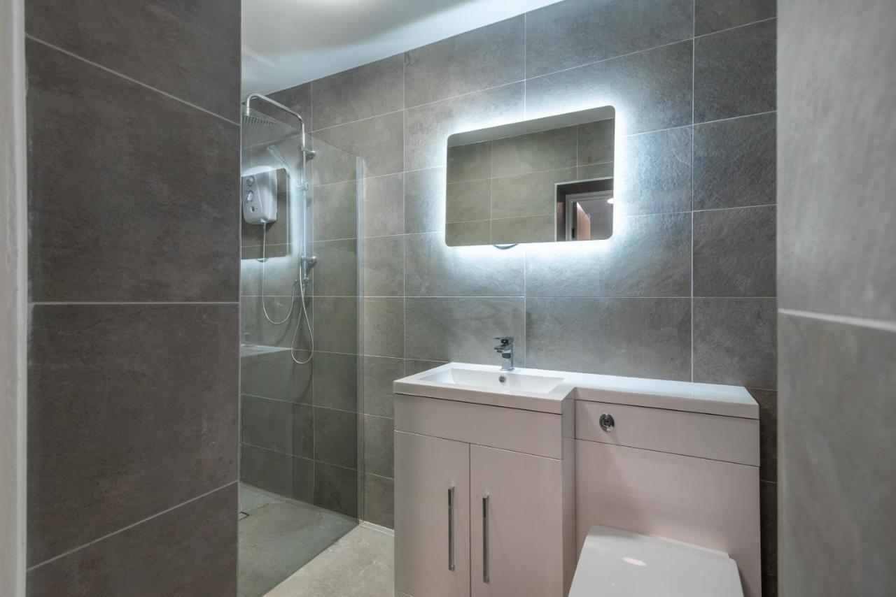 Cardiff Luxe Living Apartments ภายนอก รูปภาพ