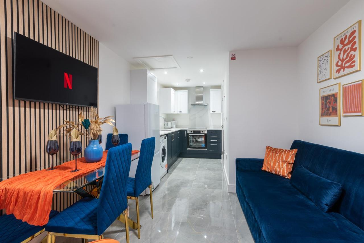 Cardiff Luxe Living Apartments ภายนอก รูปภาพ