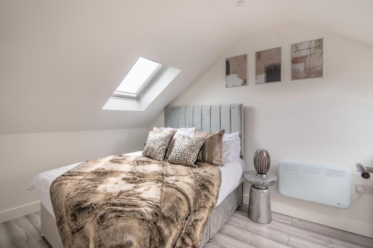 Cardiff Luxe Living Apartments ภายนอก รูปภาพ